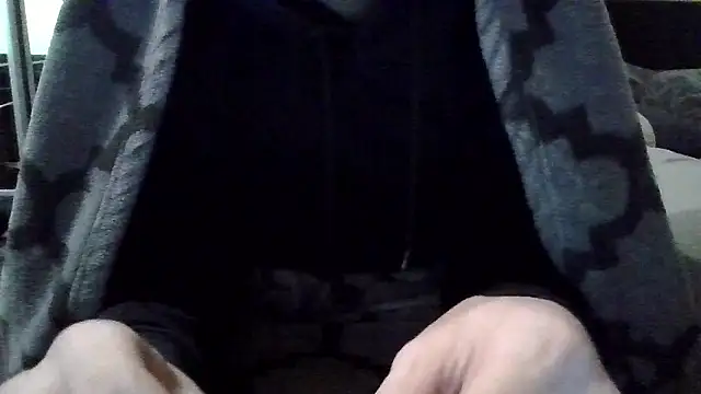 YoungAsainWithATrunk online show from January 10, 8:32 pm