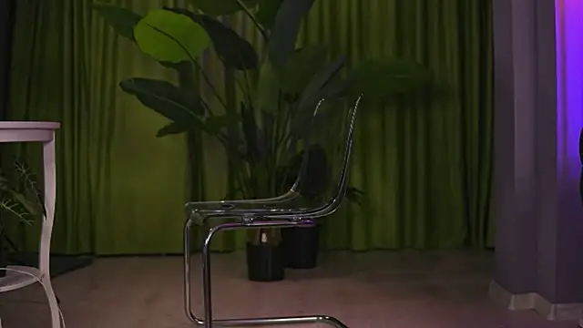 Snapshot of Ava_Solis chatting on July 23, 9:24 pm Ava Solis online show from July 23, 9:24 pm