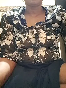 MILFybar online show from April 17, 6:55 pm