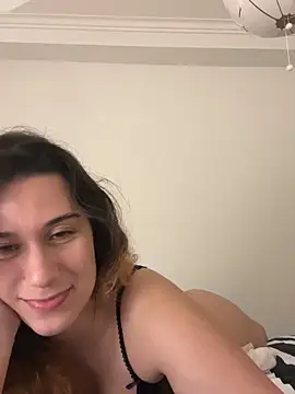 joanaguerreiru online show from May 7, 11:43 pm