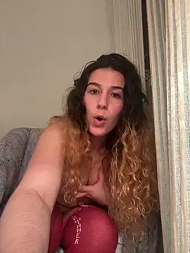 joanaguerreiru online show from May 29, 11:25 pm