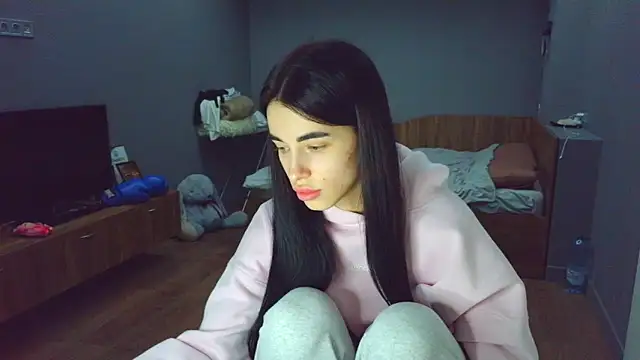 Vlada Elfie online show from April 18, 7:58 pm