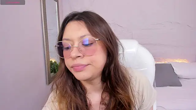 lanna 18  online show from July 13, 1:14 pm