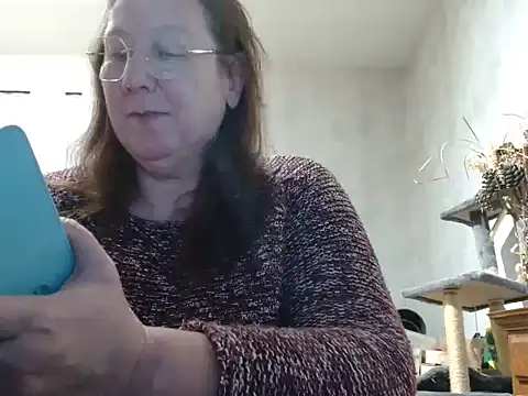 xmyriamx online show from February 3, 8:14 pm