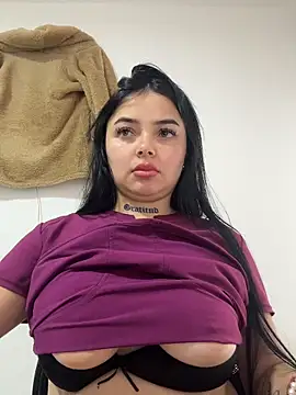 Mia  Bloom online show from February 5, 12:43 pm