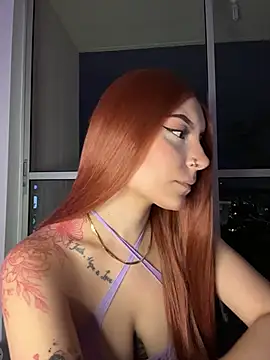 alesziarose  online show from March 4, 11:44 pm