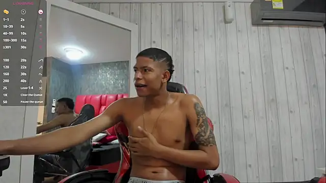 Snapshot of _erick_j chatting on February 24, 7:56 pm erick j online show from February 24, 7:56 pm