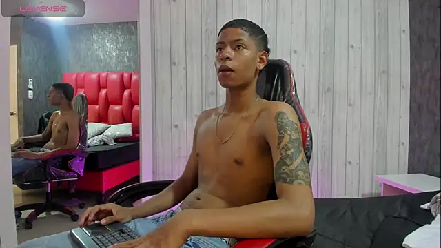 Snapshot of _erick_j chatting on March 3, 8:04 pm erick j online show from March 3, 8:04 pm