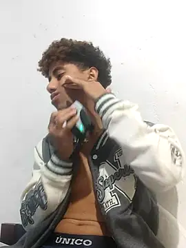 Snapshot of Wild_and_Sweets chatting on March 29, 9:37 pm Wild and Sweets online show from March 29, 9:37 pm