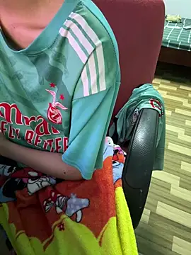 Snapshot of KemmDau chatting on March 12, 6:03 pm KemmDau online show from March 12, 6:03 pm