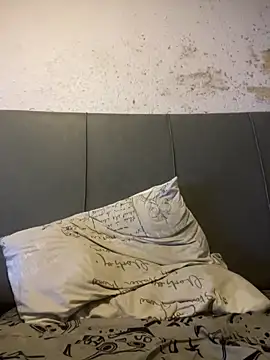 somesaybabyL online show from April 18, 7:51 pm