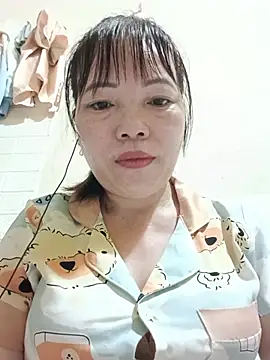 Snapshot of Sana-vn chatting on July 1, 5:31 am Sana-vn online show from July 1, 5:31 am