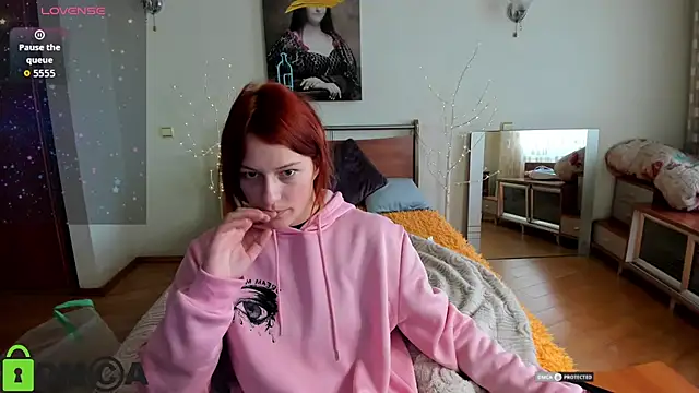 Lily Viola online show from February 13, 9:05 am