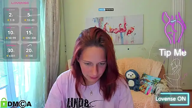 Snapshot of Lily_Viola chatting on July 7, 7:34 am Lily Viola online show from July 7, 7:34 am
