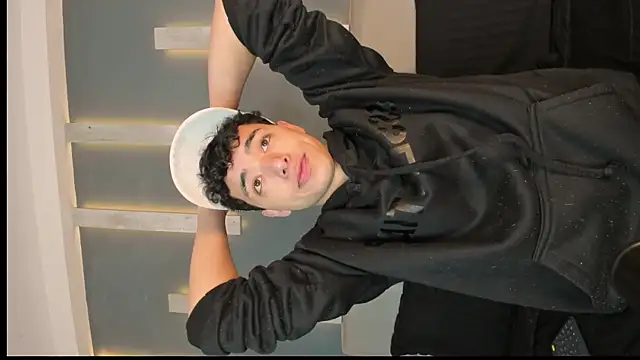 Snapshot of Matt_Wolf_ chatting on January 15, 11:26 am Matt Wolf online show from January 15, 11:26 am