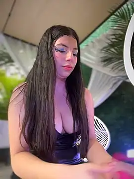 Snapshot of ShyDesireXXX chatting on February 18, 9:22 pm ShyDesireXXX online show from February 18, 9:22 pm