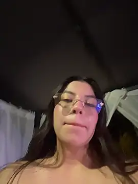 Snapshot of ShyDesireXXX chatting on March 3, 5:24 am ShyDesireXXX online show from March 3, 5:24 am