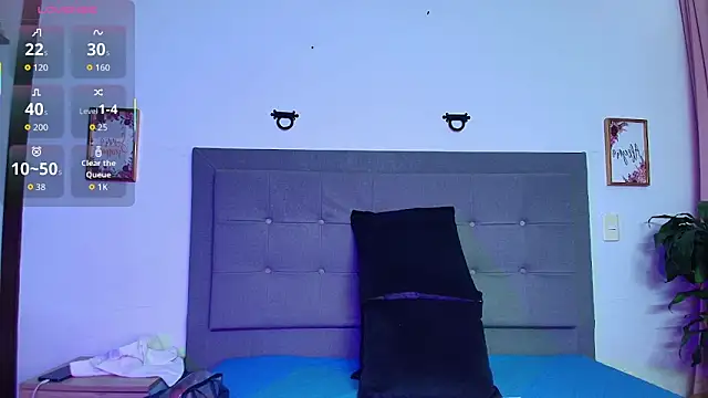 saray reesee online show from January 17, 8:01 pm