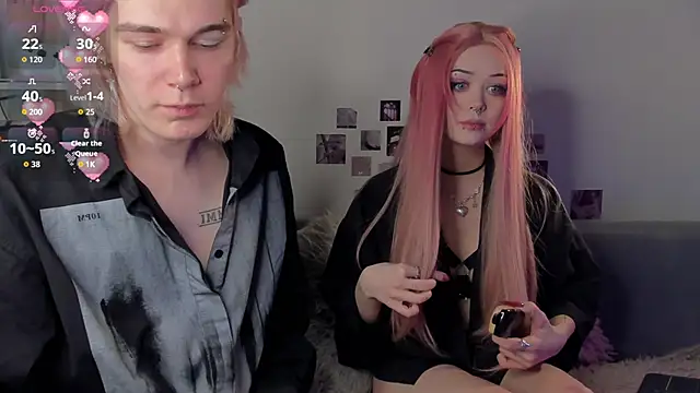 SweetheartsFriends online show from April 30, 2:40 am
