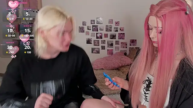 SweetheartsFriends online show from May 15, 1:56 am