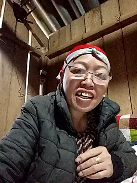 Snapshot of Agnes-baby chatting on February 9, 12:36 am Agnes-baby online show from February 9, 12:36 am