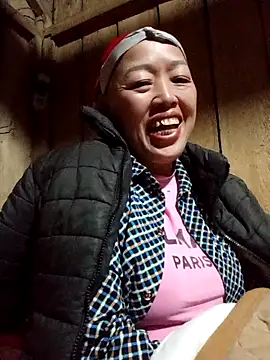 Snapshot of Agnes-baby chatting on February 9, 12:42 pm Agnes-baby online show from February 9, 12:42 pm