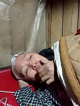 Snapshot of Agnes-baby chatting on February 11, 1:27 pm Agnes-baby online show from February 11, 1:27 pm