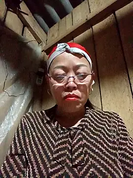 Snapshot of Agnes-baby chatting on February 15, 7:54 pm Agnes-baby online show from February 15, 7:54 pm