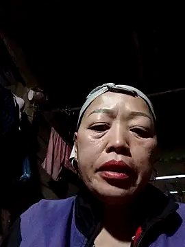 Snapshot of Agnes-baby chatting on February 24, 11:58 pm Agnes-baby online show from February 24, 11:58 pm