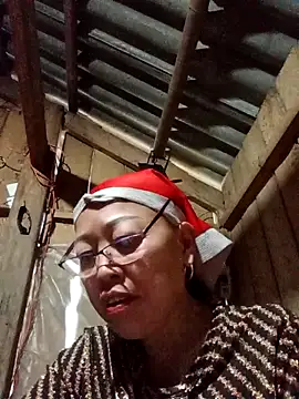 Snapshot of Agnes-baby chatting on February 26, 12:20 am Agnes-baby online show from February 26, 12:20 am