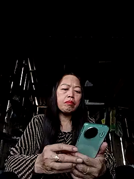 Snapshot of Agnes-baby chatting on March 1, 2:13 am Agnes-baby online show from March 1, 2:13 am