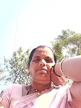 Snapshot of Manvi_hote chatting on January 13, 9:25 am Manvi hote online show from January 13, 9:25 am