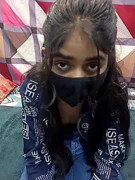 HotxMuskan online show from February 18, 9:49 am