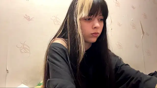 VeraDaisy online show from February 11, 6:24 pm