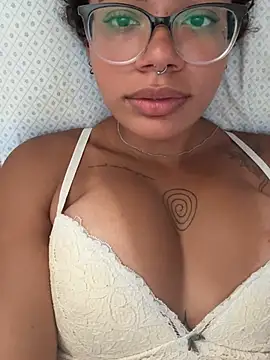 Snapshot of morceguinhapriv chatting on February 16, 7:21 pm morceguinhapriv online show from February 16, 7:21 pm