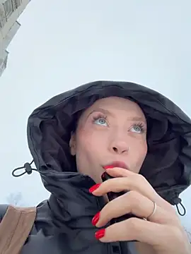 Snapshot of estalavista chatting on January 10, 11:56 am estalavista online show from January 10, 11:56 am