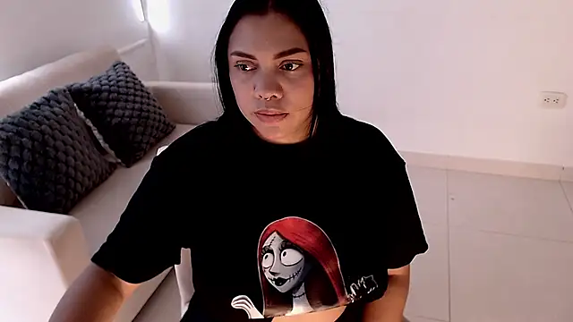 isabelateran online show from May 22, 6:02 pm