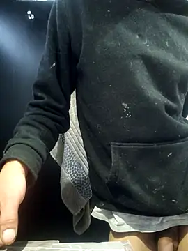 Snapshot of AlejandreBy chatting on February 3, 3:28 pm AlejandreBy online show from February 3, 3:28 pm