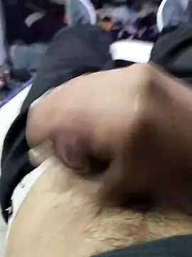 Snapshot of AlejandreBy chatting on April 1, 1:50 am AlejandreBy online show from April 1, 1:50 am