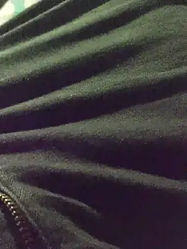 Snapshot of AlejandreBy chatting on April 12, 7:24 am AlejandreBy online show from April 12, 7:24 am