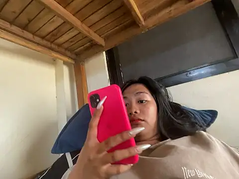 Snapshot of Mira_Janee chatting on January 14, 7:14 am Mira Janee online show from January 14, 7:14 am