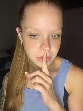 Snapshot of Piaaa3 chatting on February 1, 6:01 am Piaaa3 online show from February 1, 6:01 am