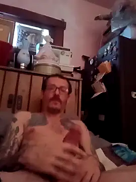 Snapshot of THUROBREED83 chatting on November 14, 6:06 pm THUROBREED83 online show from November 14, 6:06 pm