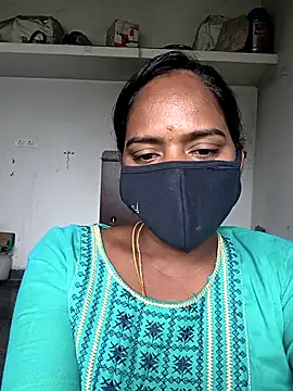 Snapshot of Tamil_Hot_Divya chatting on January 13, 5:02 am Tamil Hot Divya online show from January 13, 5:02 am