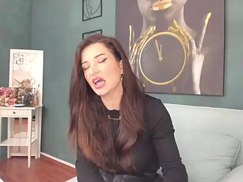 Snapshot of VanillaBlyss chatting on February 24, 8:12 am VanillaBlyss online show from February 24, 8:12 am
