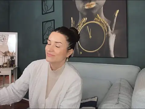 Snapshot of VanillaBlyss chatting on April 3, 8:34 am VanillaBlyss online show from April 3, 8:34 am