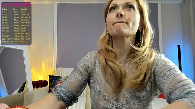 Monika-peach online show from April 28, 9:20 pm