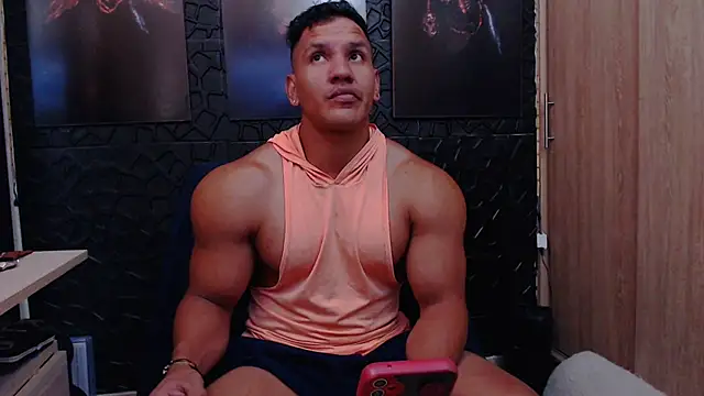 Snapshot of viktor_herrera chatting on June 26, 1:37 pm viktor herrera online show from June 26, 1:37 pm