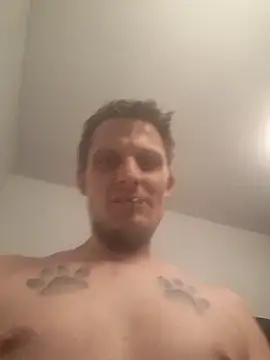 Snapshot of polo48725 chatting on January 10, 4:20 pm polo48725 online show from January 10, 4:20 pm