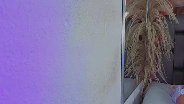 Missy 22  online show from March 15, 1:17 pm